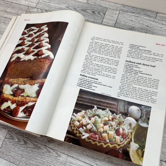 Encyclopedia of Creative Cooking by Charlotte Turgeon - 1980‎ Hardcover Cookbook - Picture 7 of 16